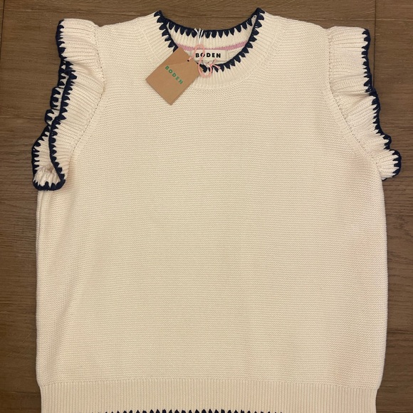 Boden Sweaters - Boden Women's Cream Crew Neck Sweater